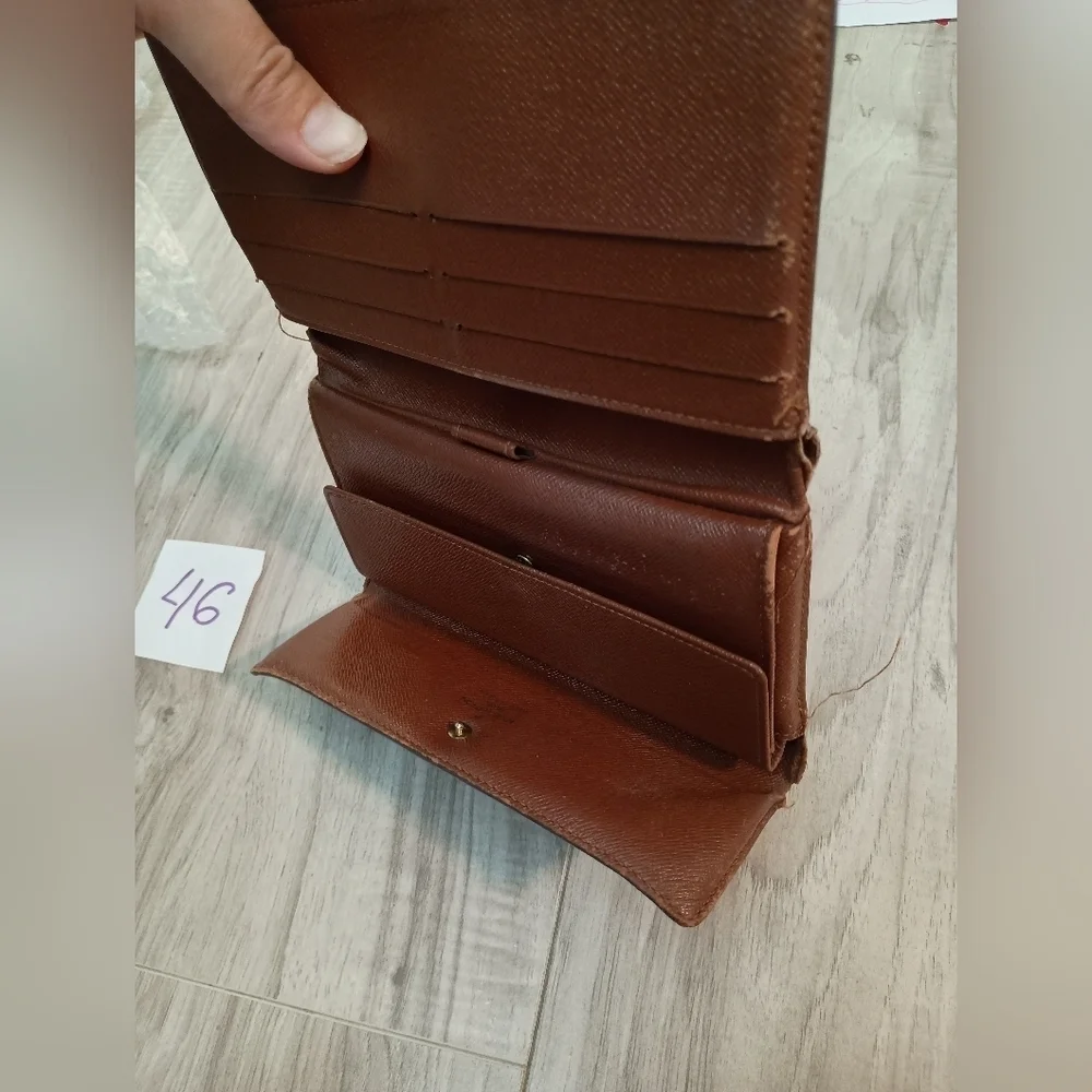 Louis Vuitton Monogram Logo Portefeuille Sarah Long Wallet